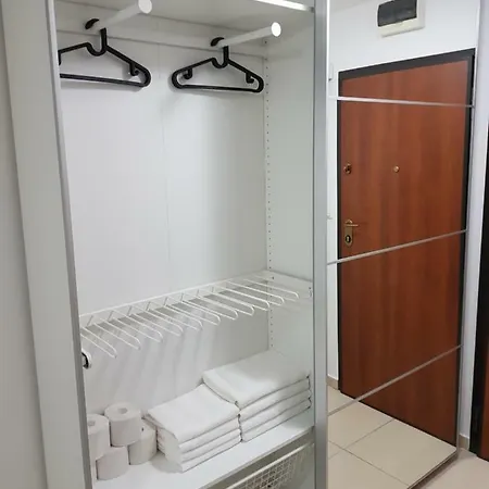 Cozy&elegant New In Appartement